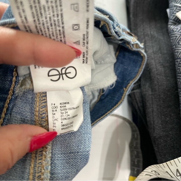 Jessica Simpson Women’s Size 4 Denim Blue Jean Shorts - Picture 7 of 11